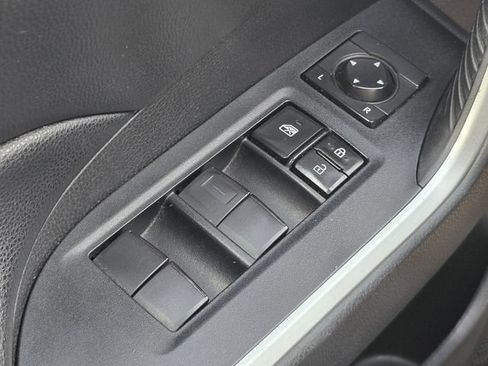 Used 2021 Toyota RAV4 XLE FWD image 25