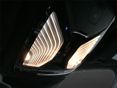 Used 2024 BMW X5 xDrive40i w/ Executive Package image 6