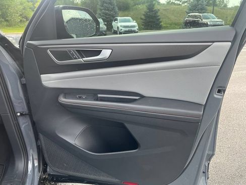 Certified 2024 Volkswagen Atlas Peak Edition SE AWD/4WD image 12