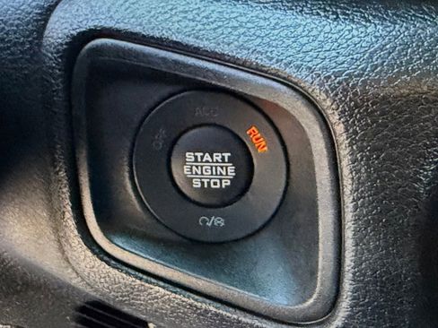 Used 2024 Jeep Wrangler Sport AWD/4WD image 27