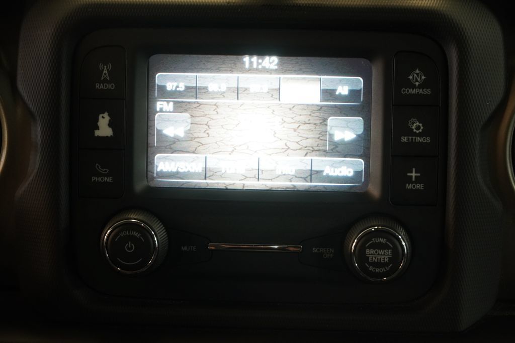 Used 2018 Jeep Wrangler Unlimited Sport AWD/4WD image 19