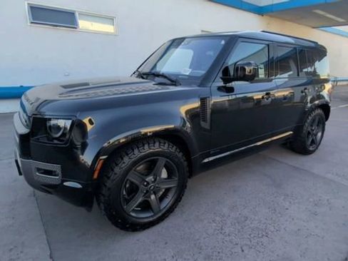 Used 2021 Land Rover Defender 110 X-Dynamic SE AWD/4WD image 4