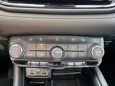 Certified 2023 Dodge Durango R/T AWD/4WD image 19