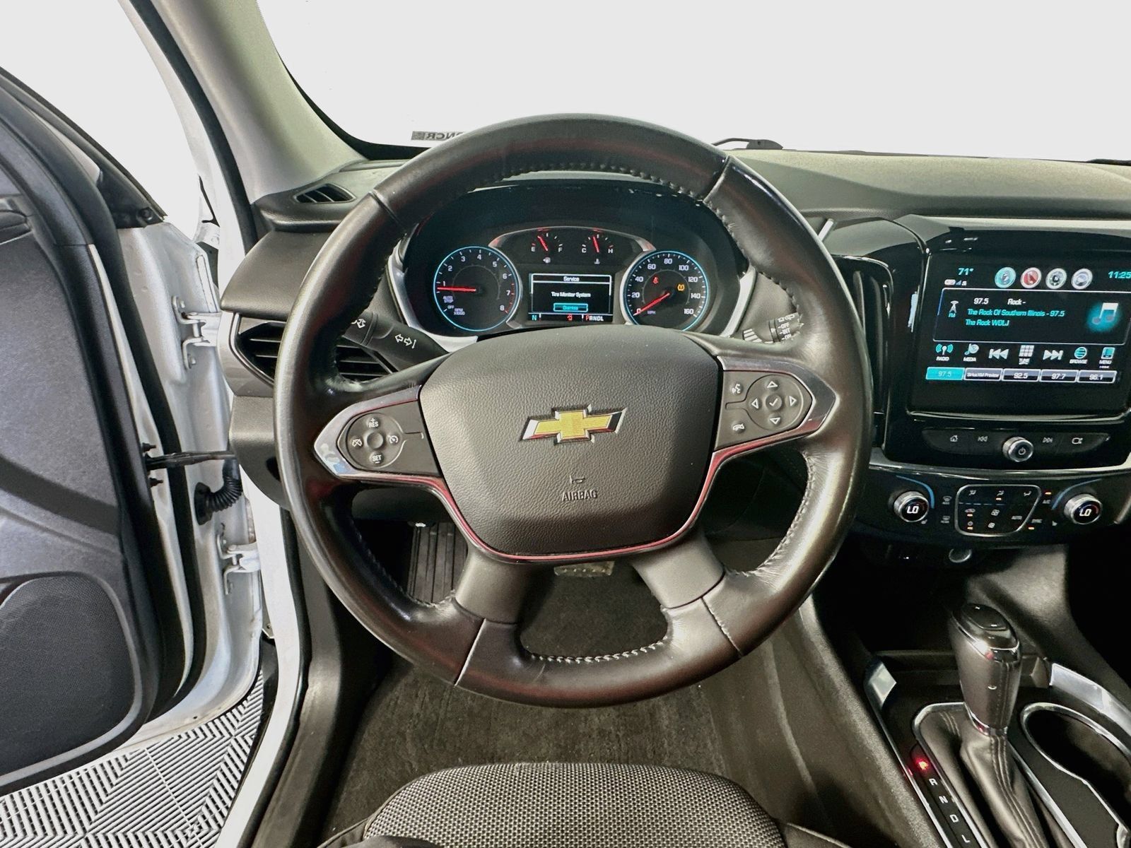 Used 2018 Chevrolet Traverse LT AWD/4WD image 11