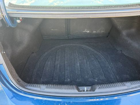 Used 2015 Hyundai Elantra SE w/ Option Group 02 image 16