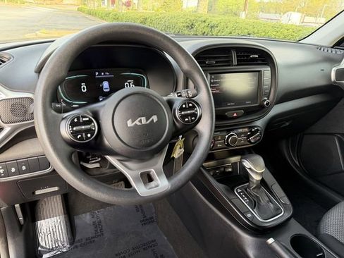Certified 2024 Kia Soul LX w/ Option Group 015 image 13