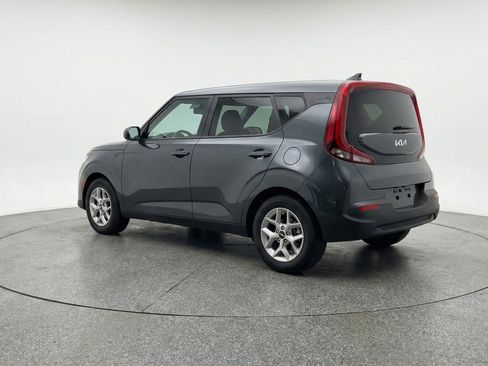 Used 2025 Kia Soul LX w/ LX Technology Package FWD image 6