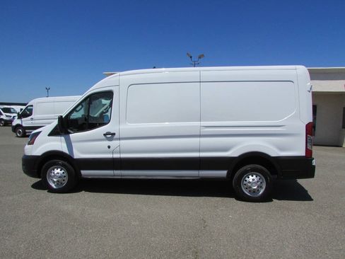Used 2023 Ford Transit 250 Medium Roof AWD w/ Load Area Protection Package image 10