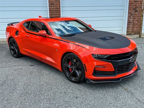 Used 2019 Chevrolet Camaro SS RWD image 26