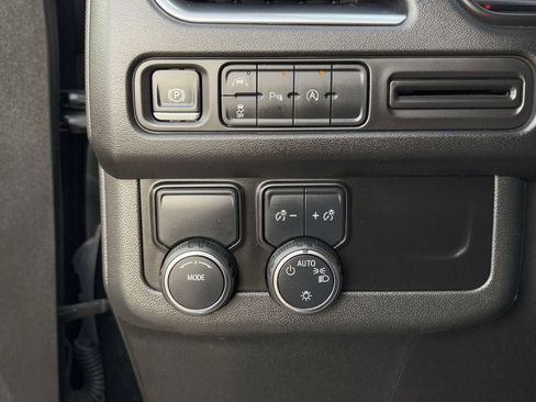 Used 2024 Chevrolet Suburban RST image 24