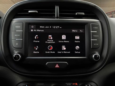 Used 2025 Kia Soul LX w/ LX Technology Package FWD image 27