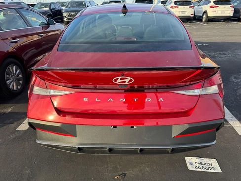Certified 2025 Hyundai Elantra Sport image 4