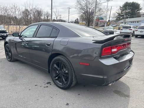 Used 2014 Dodge Charger R/T image 5