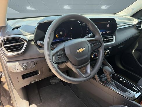 Used 2026 Chevrolet TrailBlazer LT AWD/4WD image 4