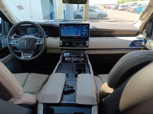 Used 2023 Lincoln Navigator L Reserve AWD/4WD image 37