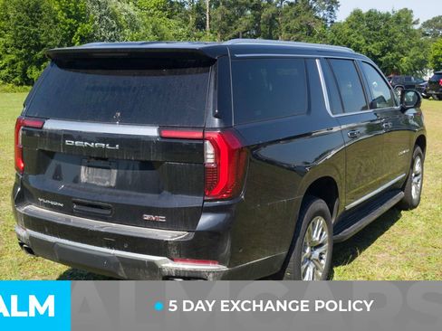 Used 2025 GMC Yukon XL Denali AWD/4WD image 4