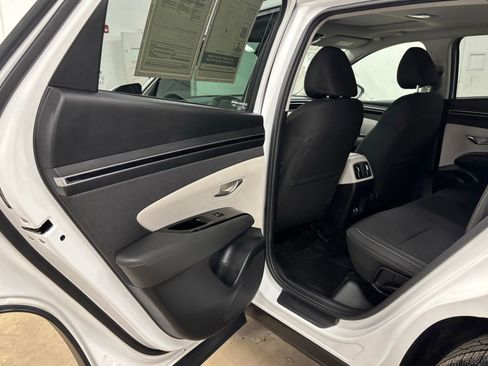 Certified 2022 Hyundai Tucson SEL w/ Convenience Package FWD image 18