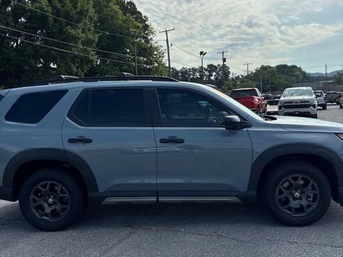 Used 2023 Honda Pilot TrailSport image 32