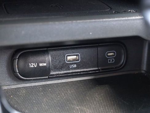 Used 2023 Kia Soul S FWD image 30