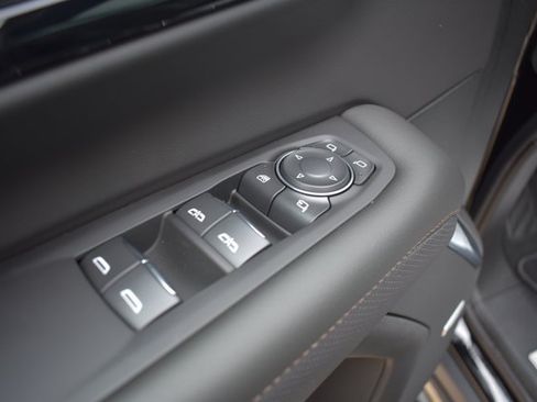New 2026 Chevrolet Suburban High Country AWD/4WD image 13