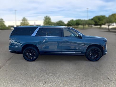 New 2025 Cadillac Escalade ESV Premium Luxury w/ Touring Package image 8