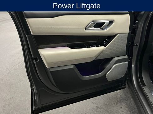 Used 2018 Land Rover Range Rover Velar R-Dynamic HSE image 16