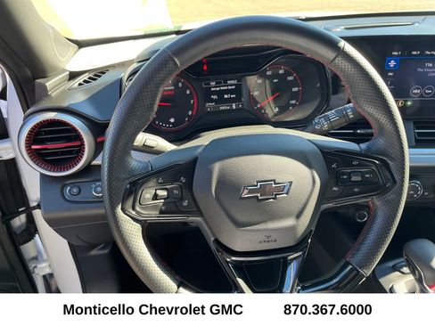 Used 2024 Chevrolet Trax RS w/ Driver Confidence Package image 12