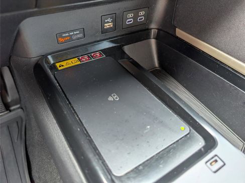 Used 2025 Toyota Camry LE w/ Convenience Package AWD/4WD image 17