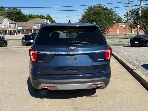 Used 2016 Ford Explorer XLT w/ Equipment Group 201A FWD image 7