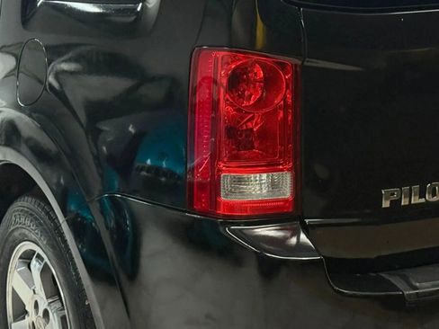 Used 2010 Honda Pilot Touring image 12