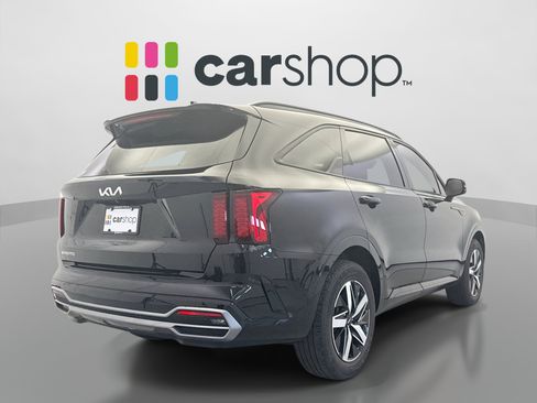 Used 2023 Kia Sorento S w/ Panoramic Sunroof Package FWD image 5
