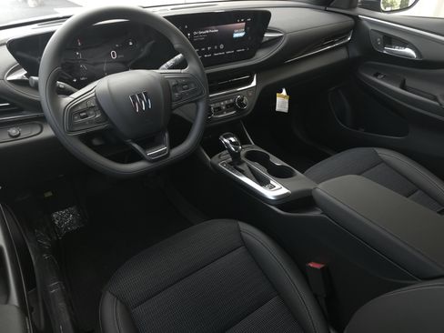 New 2026 Buick Envista Preferred FWD image 13