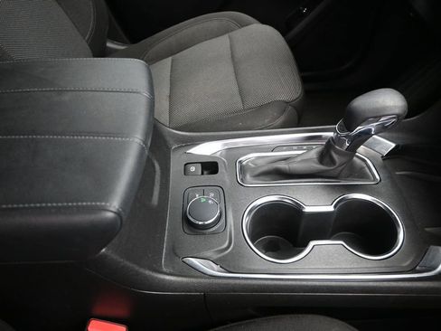 Used 2024 Chevrolet Traverse LT FWD image 28