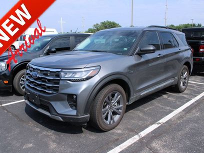 Used 2025 Ford Explorer Active w/ Active Comfort Package