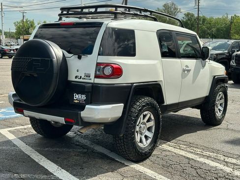 Used 2014 Toyota FJ Cruiser 4WD w/ Convenience Package image 5
