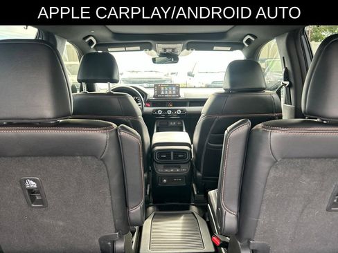 Used 2024 Honda Pilot TrailSport image 6