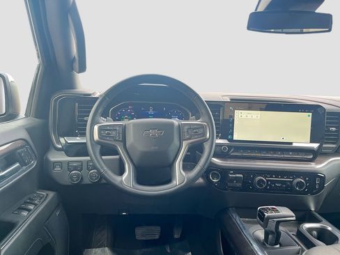 Used 2024 Chevrolet Silverado 1500 LTZ image 23