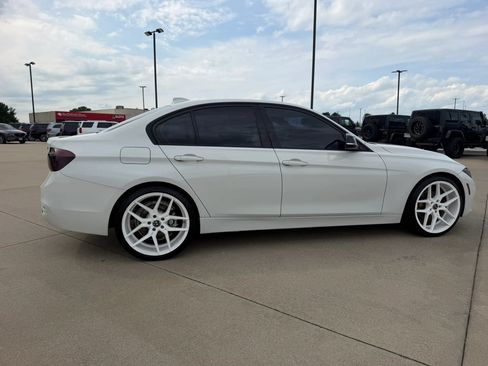 Used 2016 BMW 328i Sedan RWD image 11