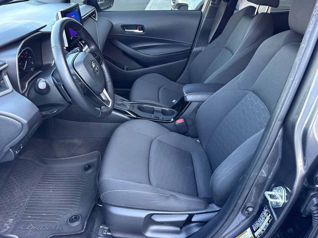 Certified 2025 Toyota Corolla SE w/ SE Package FWD image 17
