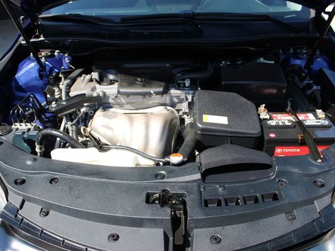 Used 2016 Toyota Camry SE FWD image 28
