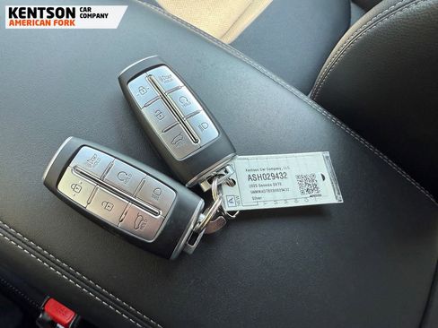 Used 2025 Genesis GV70 2.5T image 39