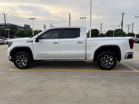 Used 2022 GMC Sierra 1500 SLT image 11