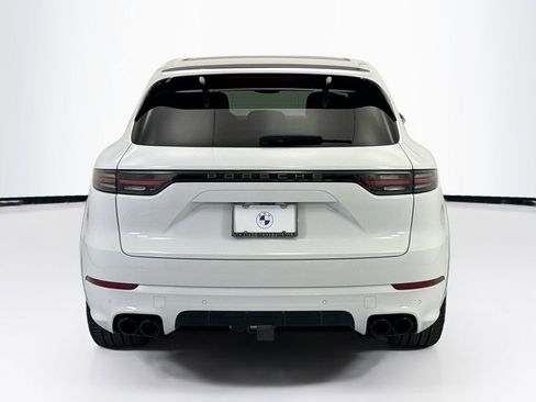 Used 2022 Porsche Cayenne Platinum Edition image 6