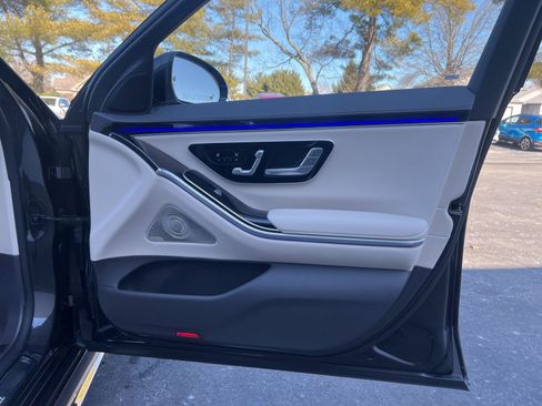 Used 2022 Mercedes-Benz S 580 4MATIC Sedan image 42