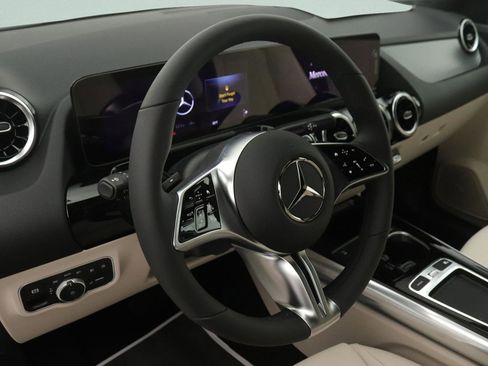 New 2026 Mercedes-Benz GLA 250 4MATIC image 4