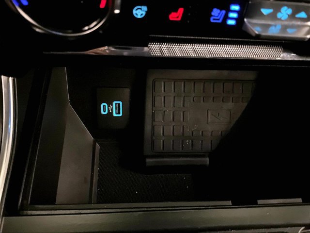 Certified 2022 Ford F150 Raptor w/ Raptor 37 Performance Package AWD/4WD image 31
