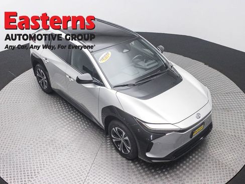 Used 2023 Toyota bZ4X AWD w/ Weather Package image 3