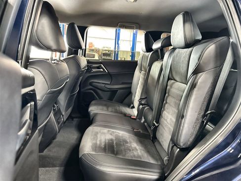 Used 2024 Mitsubishi Outlander SE image 23
