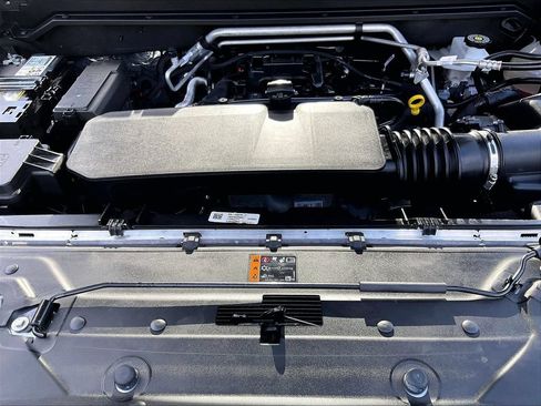 Used 2024 Chevrolet Colorado LT w/ LT Convenience Package AWD/4WD image 28