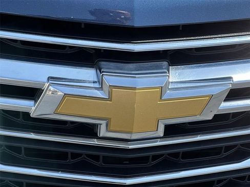 Used 2023 Chevrolet Traverse LT w/ LT Premium Package AWD/4WD image 31